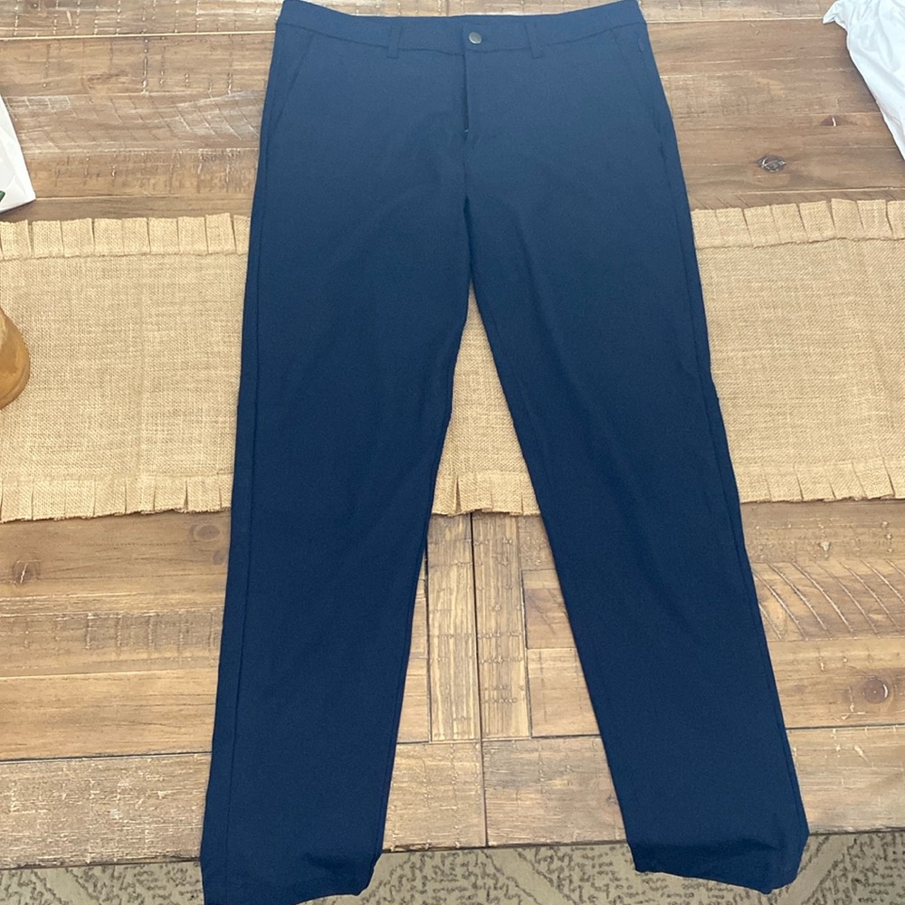 Men’s Lululemon ABC pant slim 34 waist 32 inseam Navy Blue
